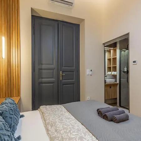 Apartamento Luxurious & Spacious In The Kertesz Street *