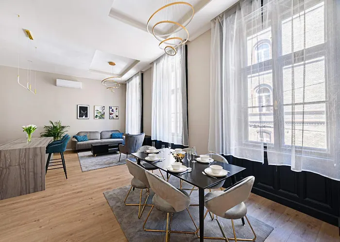 Luxurious & Spacious In The Kertesz Street * 布达佩斯