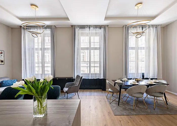公寓 Luxurious & Spacious In The Kertesz Street *