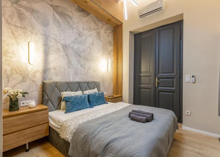 Luxurious & Spacious In The Kertesz Street 布达佩斯