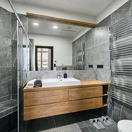 Luxurious & Spacious In The Kertesz Street * Budapeşte