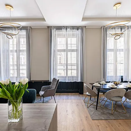 Daire Luxurious & Spacious In The Kertesz Street *