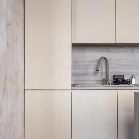 Luxurious & Spacious In The Kertesz Street Daire